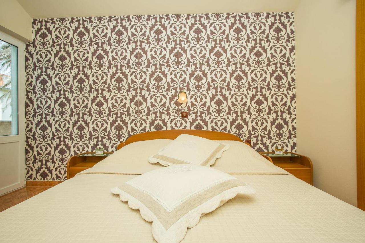 Apartments Nada Palit Luaran gambar