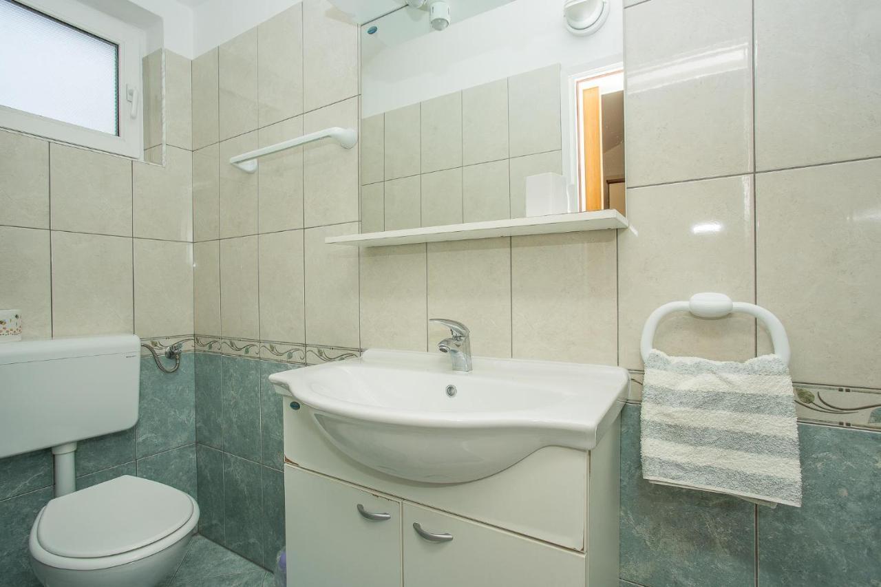 Apartments Nada Palit Luaran gambar