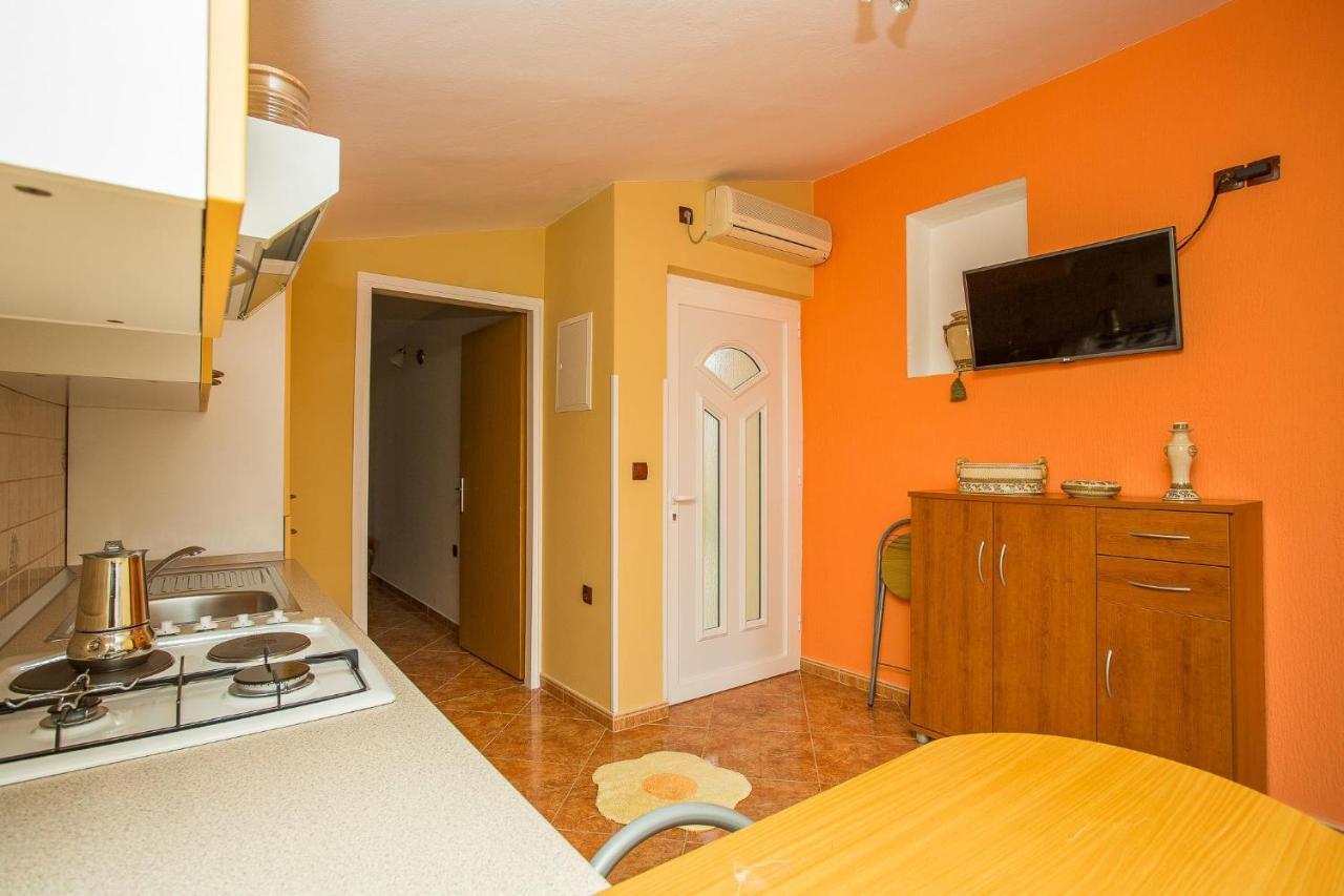 Apartments Nada Palit Luaran gambar