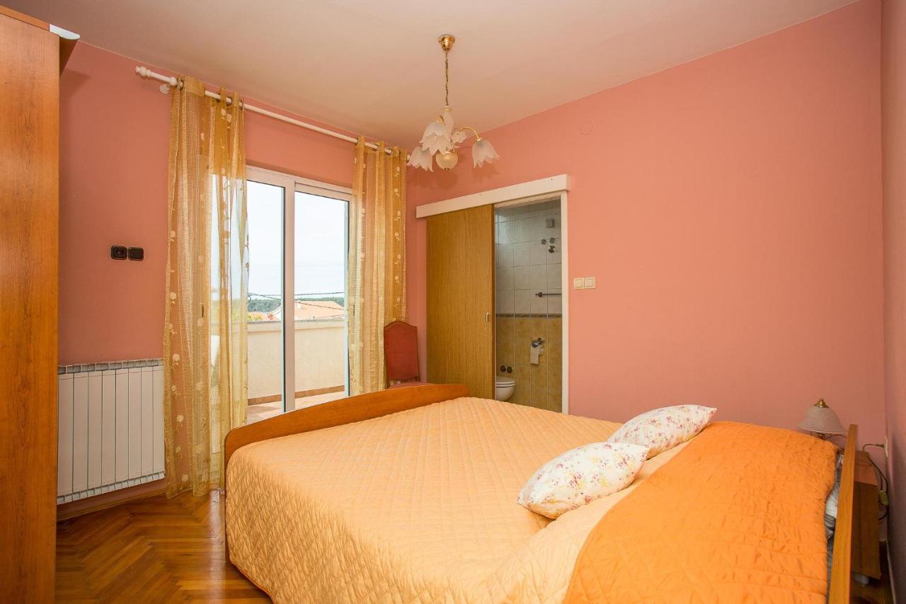 Apartments Nada Palit Luaran gambar