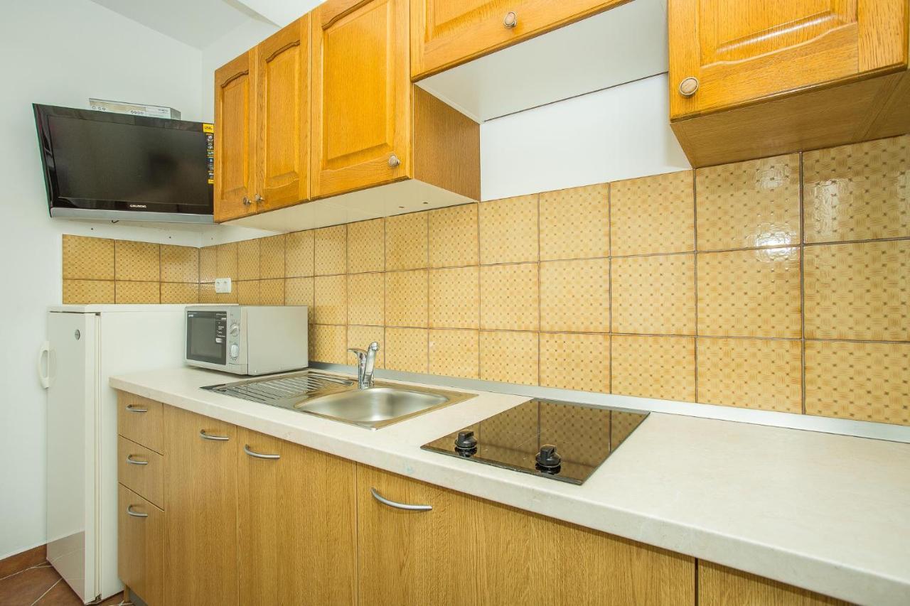 Apartments Nada Palit Luaran gambar